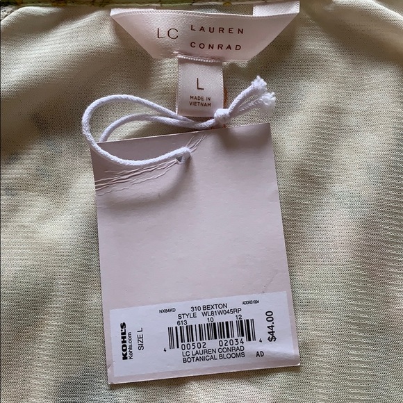 NWT Floral Lauren Conrad Blouse - Picture 3 of 6